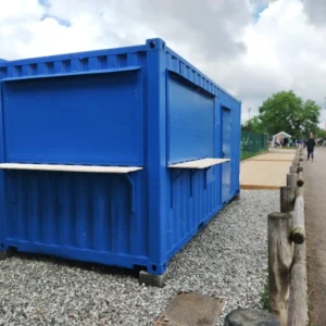 Bar/drinkgelegenheid in een container van 20 voet – 2 luifels